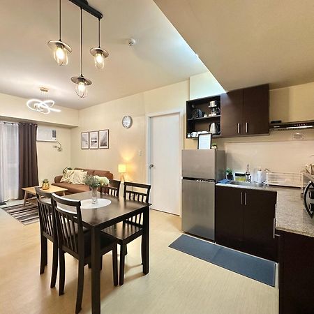 2-Bedroom Condo Unit With Balcony At Centrio Tower Beside Ayala Centrio Mall Downtown Cdo Cagayán de Oro Exterior foto