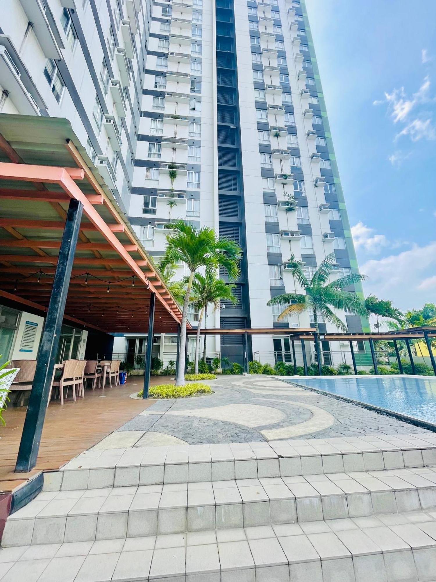 2-Bedroom Condo Unit With Balcony At Centrio Tower Beside Ayala Centrio Mall Downtown Cdo Cagayán de Oro Exterior foto