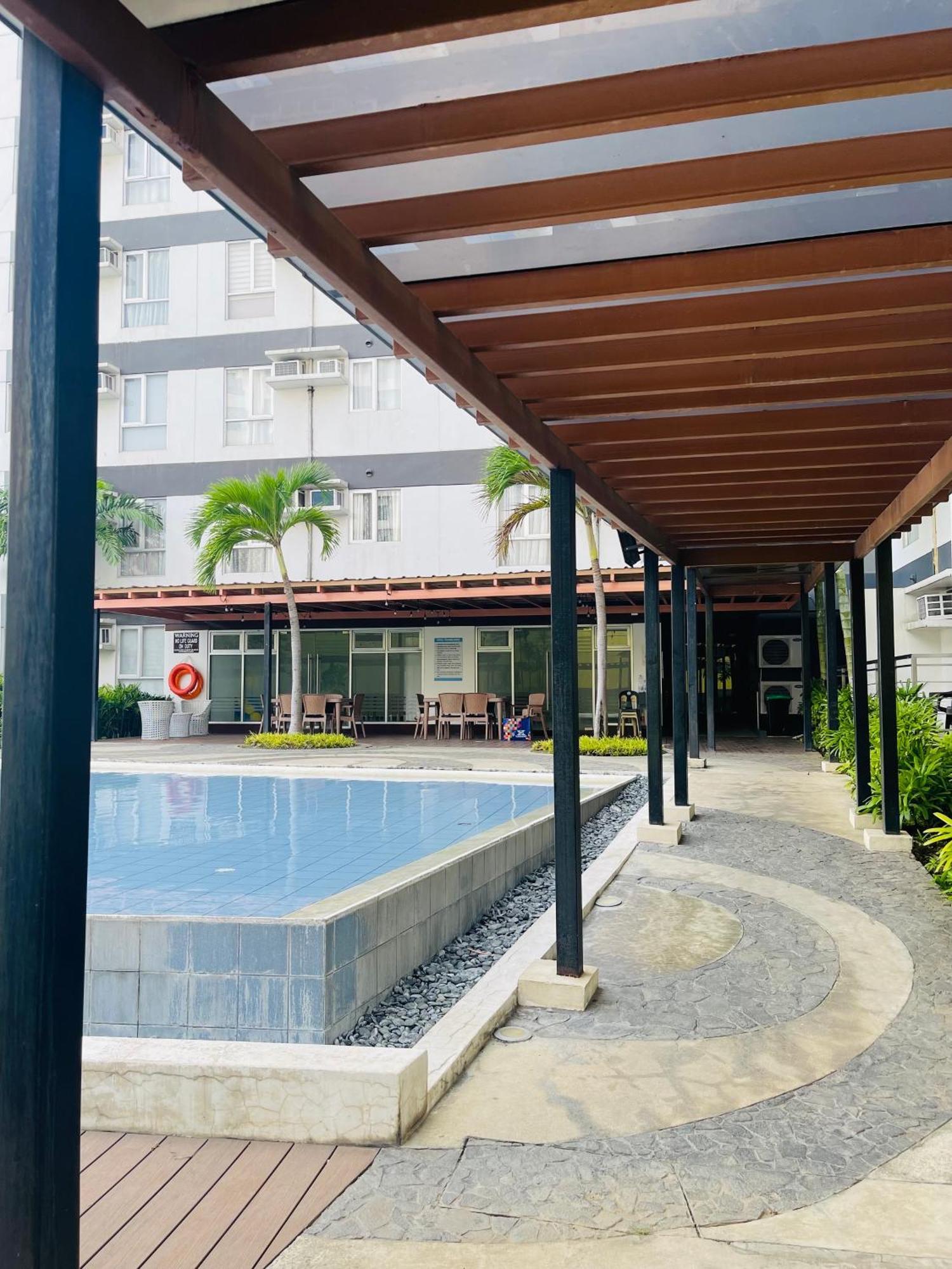 2-Bedroom Condo Unit With Balcony At Centrio Tower Beside Ayala Centrio Mall Downtown Cdo Cagayán de Oro Exterior foto