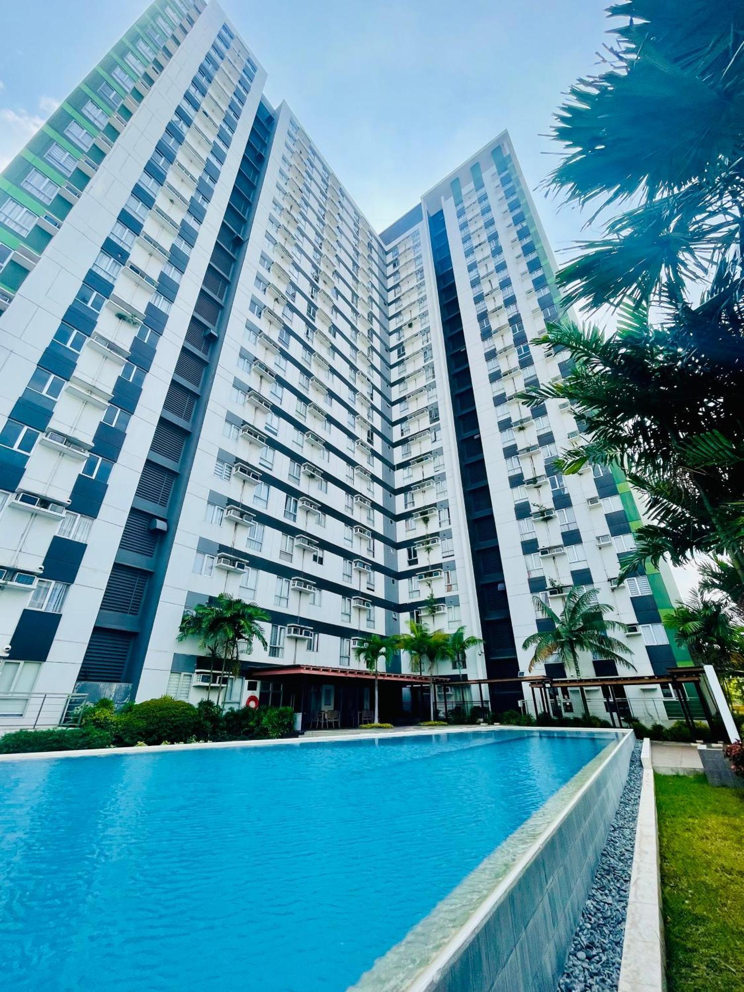 2-Bedroom Condo Unit With Balcony At Centrio Tower Beside Ayala Centrio Mall Downtown Cdo Cagayán de Oro Exterior foto