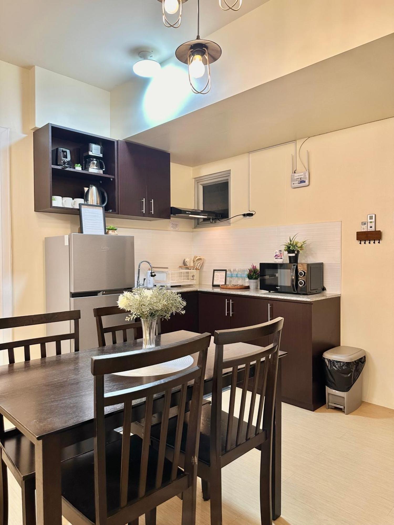 2-Bedroom Condo Unit With Balcony At Centrio Tower Beside Ayala Centrio Mall Downtown Cdo Cagayán de Oro Exterior foto