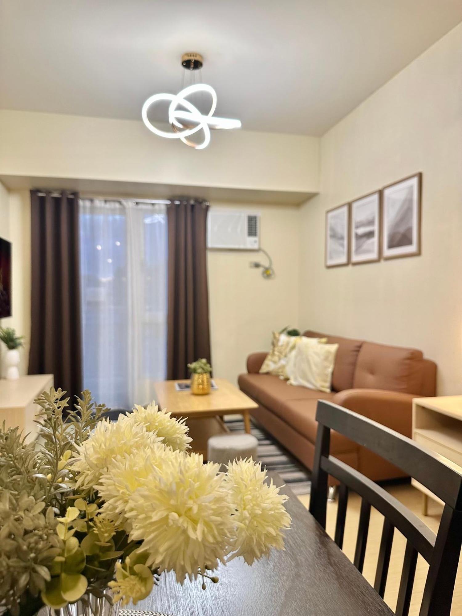 2-Bedroom Condo Unit With Balcony At Centrio Tower Beside Ayala Centrio Mall Downtown Cdo Cagayán de Oro Exterior foto