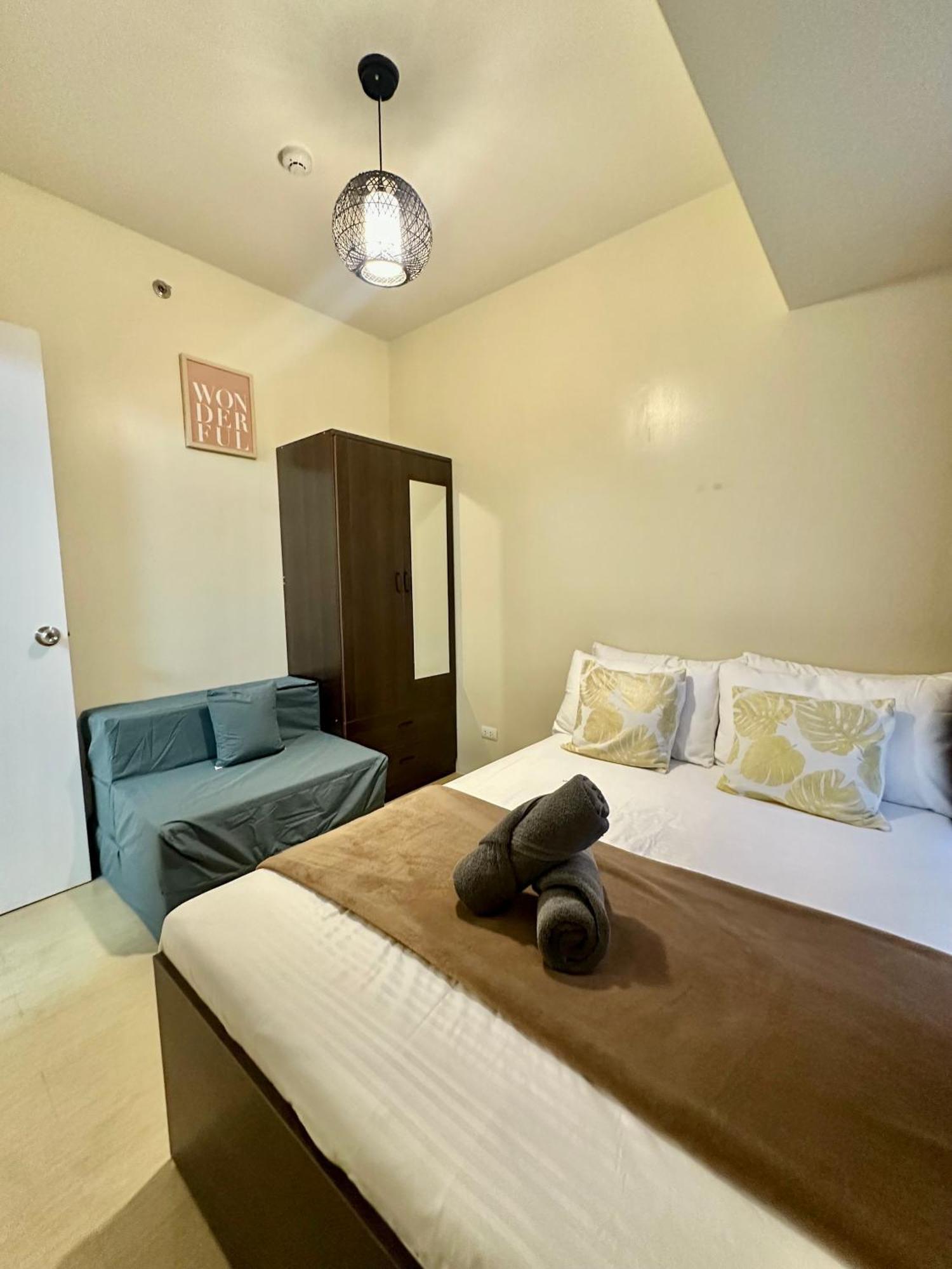 2-Bedroom Condo Unit With Balcony At Centrio Tower Beside Ayala Centrio Mall Downtown Cdo Cagayán de Oro Exterior foto