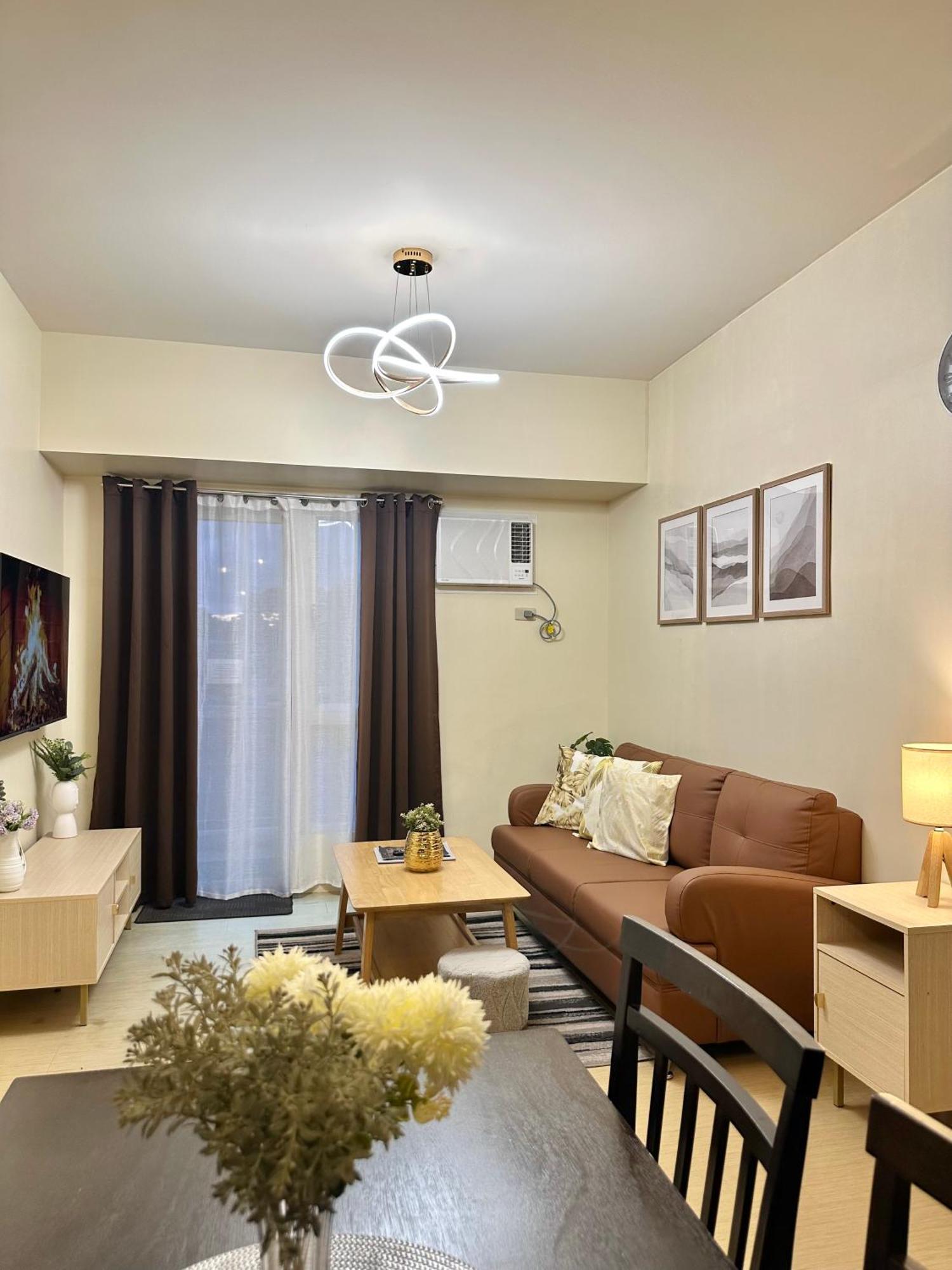 2-Bedroom Condo Unit With Balcony At Centrio Tower Beside Ayala Centrio Mall Downtown Cdo Cagayán de Oro Exterior foto